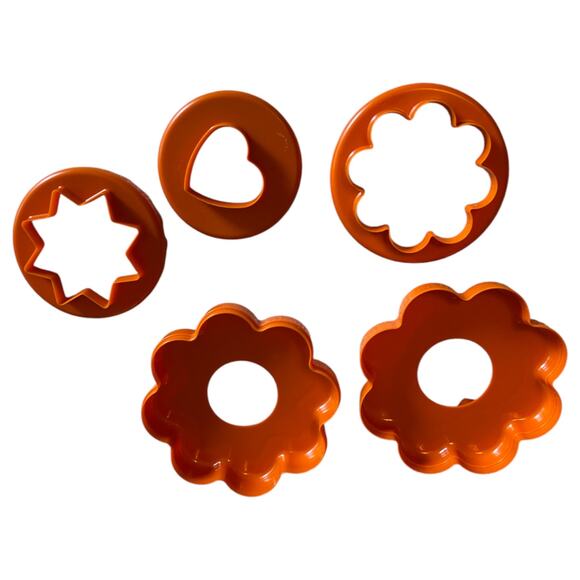 Vintage Tupperware Orange Cookie Cutter Set Heart Star Flower - Picture 2 of 7